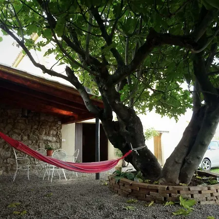 Cal Roquera Casa Rural Kır Evi